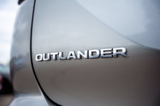 Used 2024 Mitsubishi Outlander SE AWD/4WD image 10