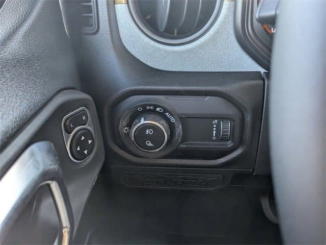 New 2026 Jeep Gladiator Sport AWD/4WD image 12