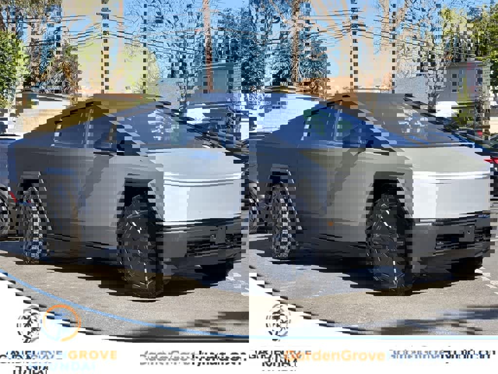 Used 2024 Tesla Cybertruck AWD Crew Cab image 1