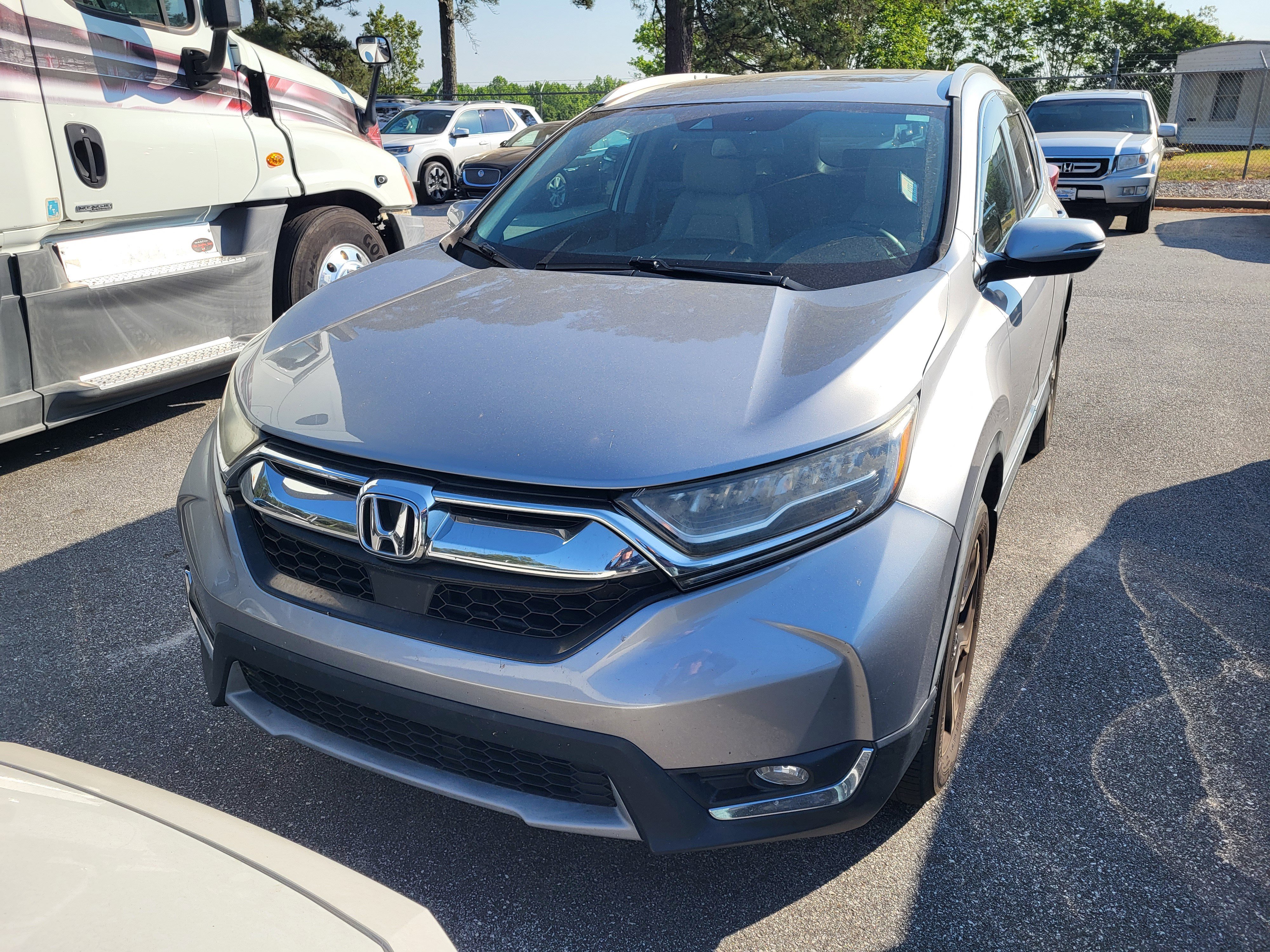Used 2018 Honda CR-V Touring image 2