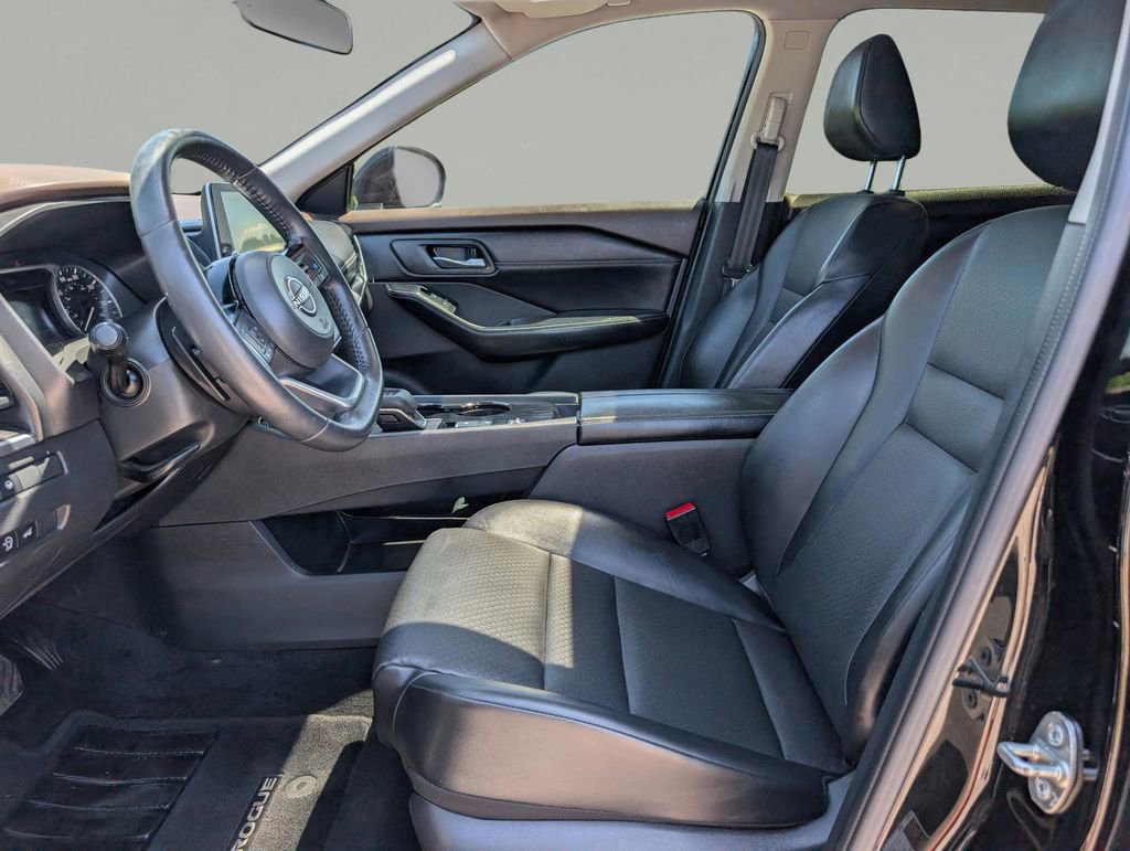 Used 2023 Nissan Rogue SV w/ SV Premium B Package FWD image 17