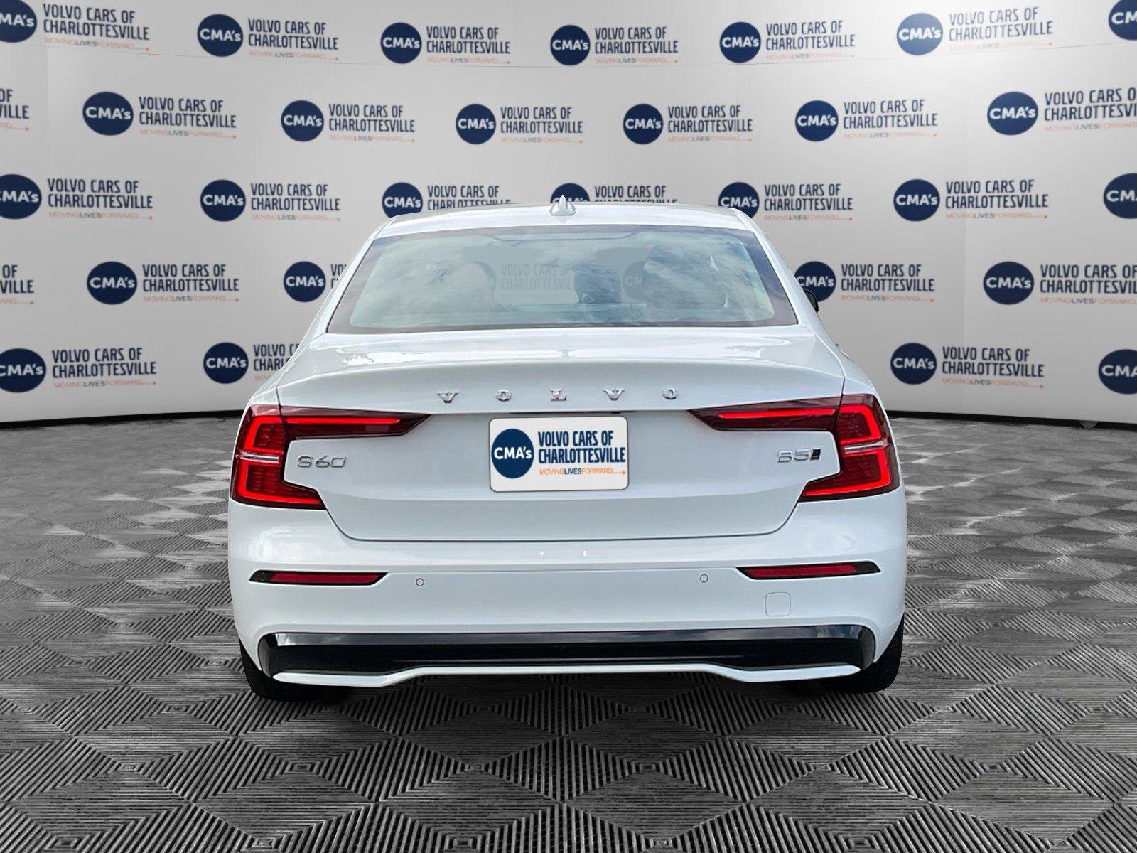 Used 2023 Volvo S60 B5 Plus w/ Climate Package AWD/4WD image 4