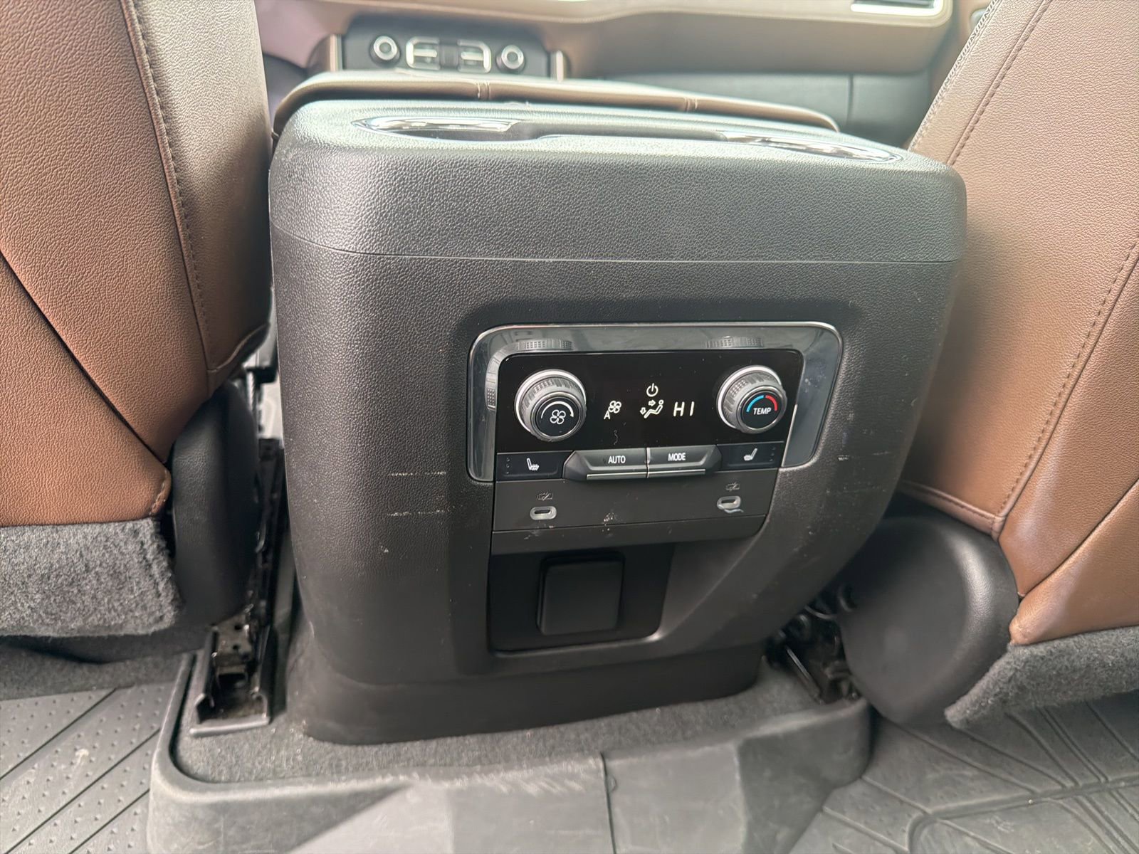 Used 2023 Chevrolet Tahoe High Country image 26