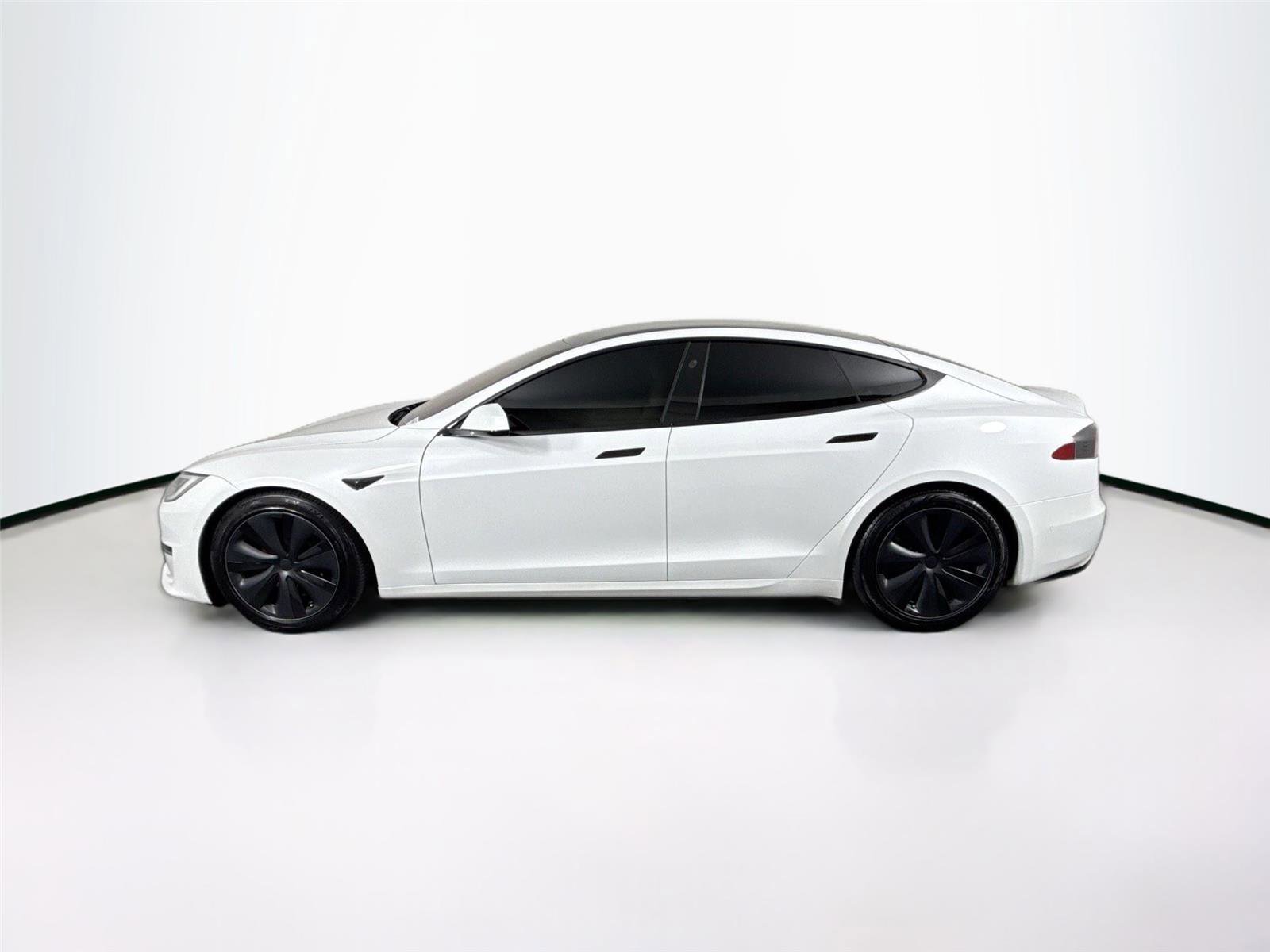 Used 2022 Tesla Model S image 14