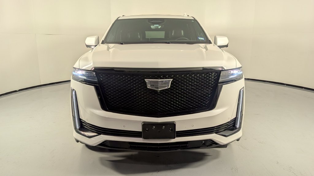 Used 2023 Cadillac Escalade ESV Sport Platinum w/ LPO, ONYX Package AWD/4WD image 2