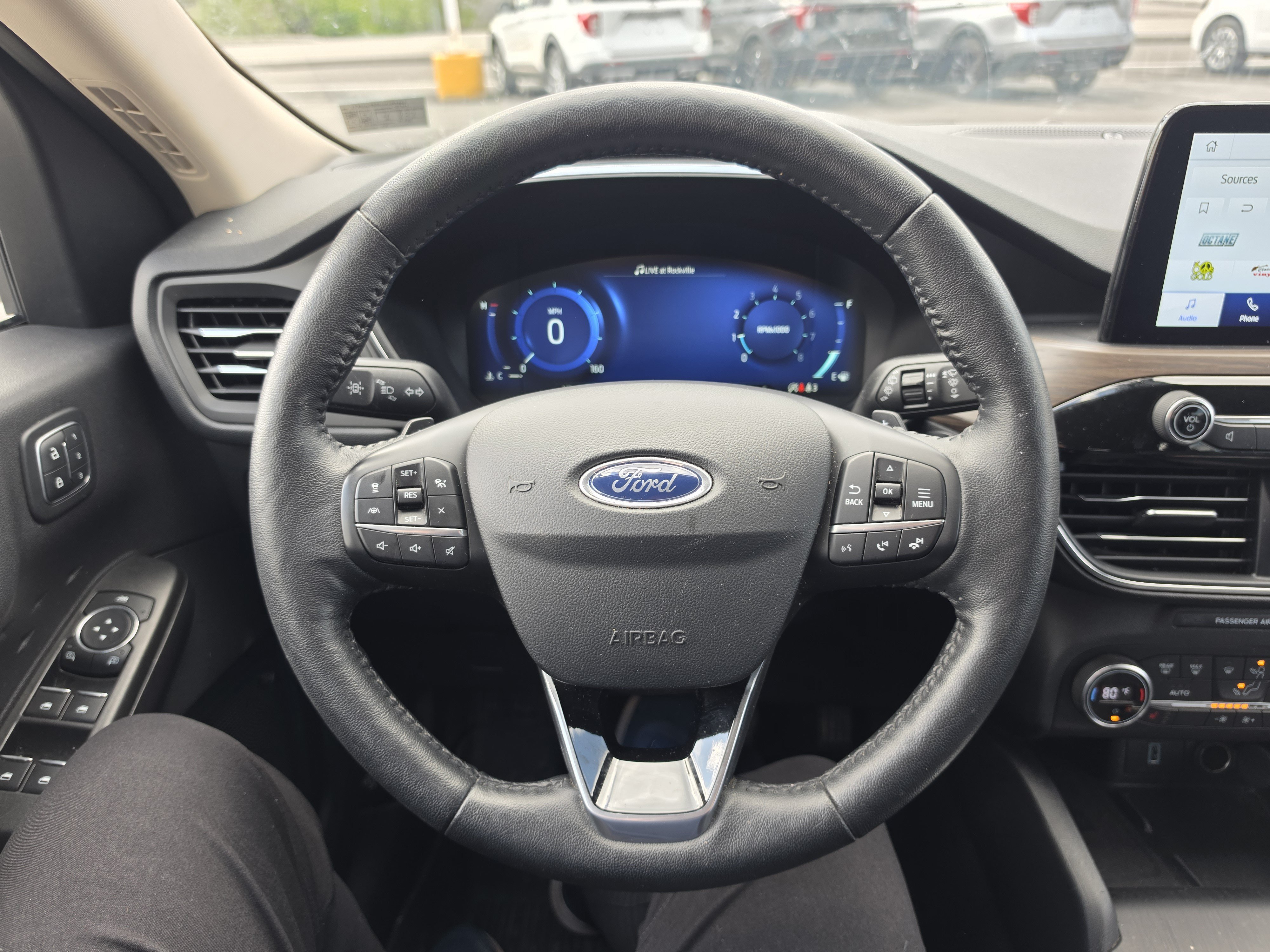 Used 2020 Ford Escape Titanium AWD/4WD image 19