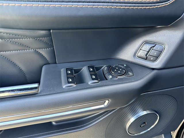 Used 2023 Ford Expedition Platinum image 13