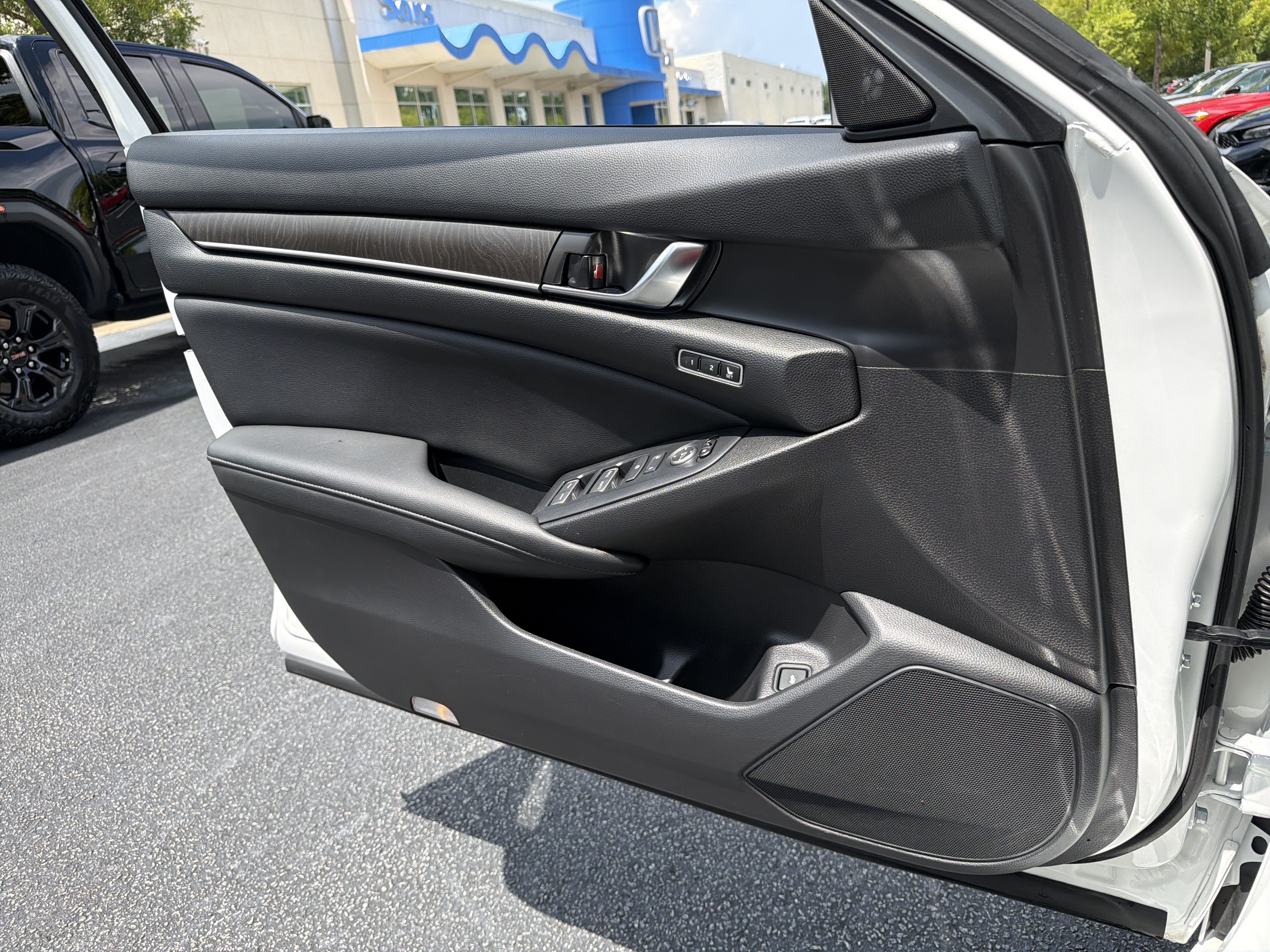 Used 2020 Honda Accord EX-L image 14