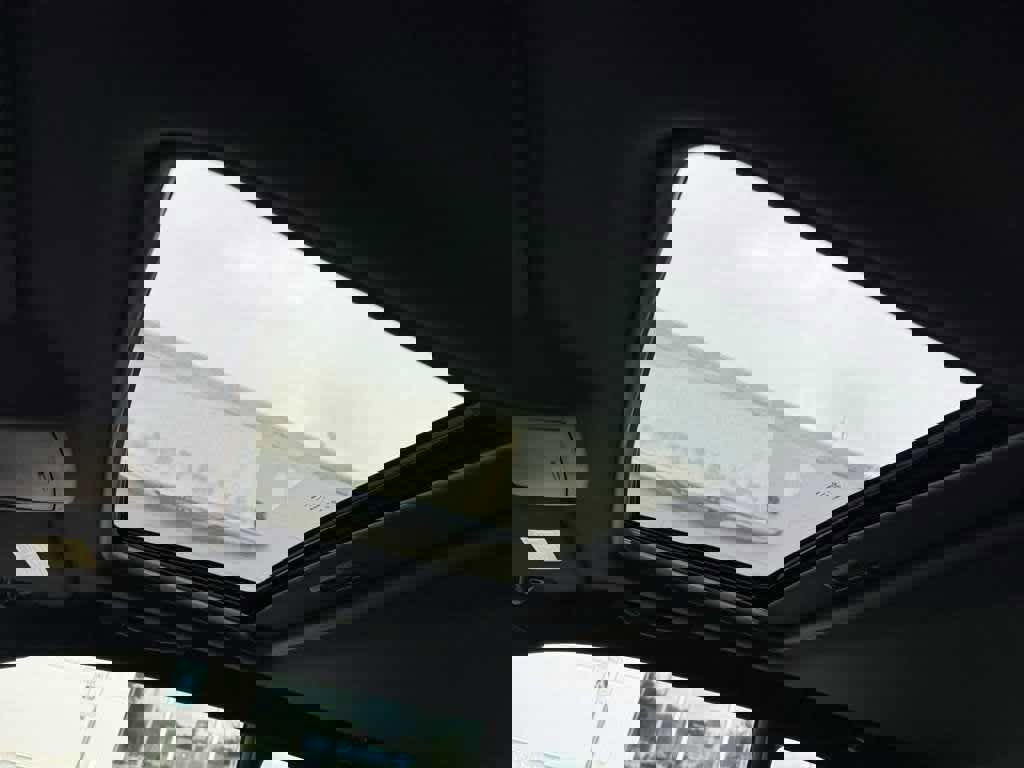 Used 2009 Dodge Challenger SRT8 w/ SRT Option Group II image 10