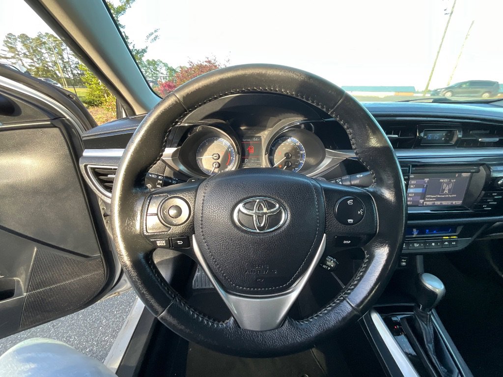 Used 2015 Toyota Corolla S FWD image 13