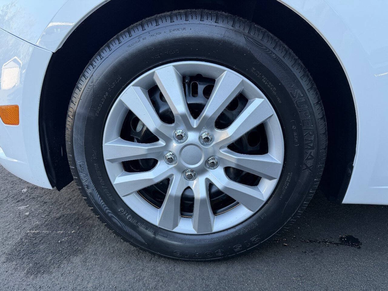 Used 2014 Chevrolet Cruze LS FWD image 8