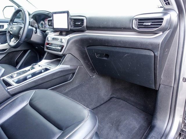 Used 2023 Ford Explorer XLT w/ Equipment Group 202A image 22