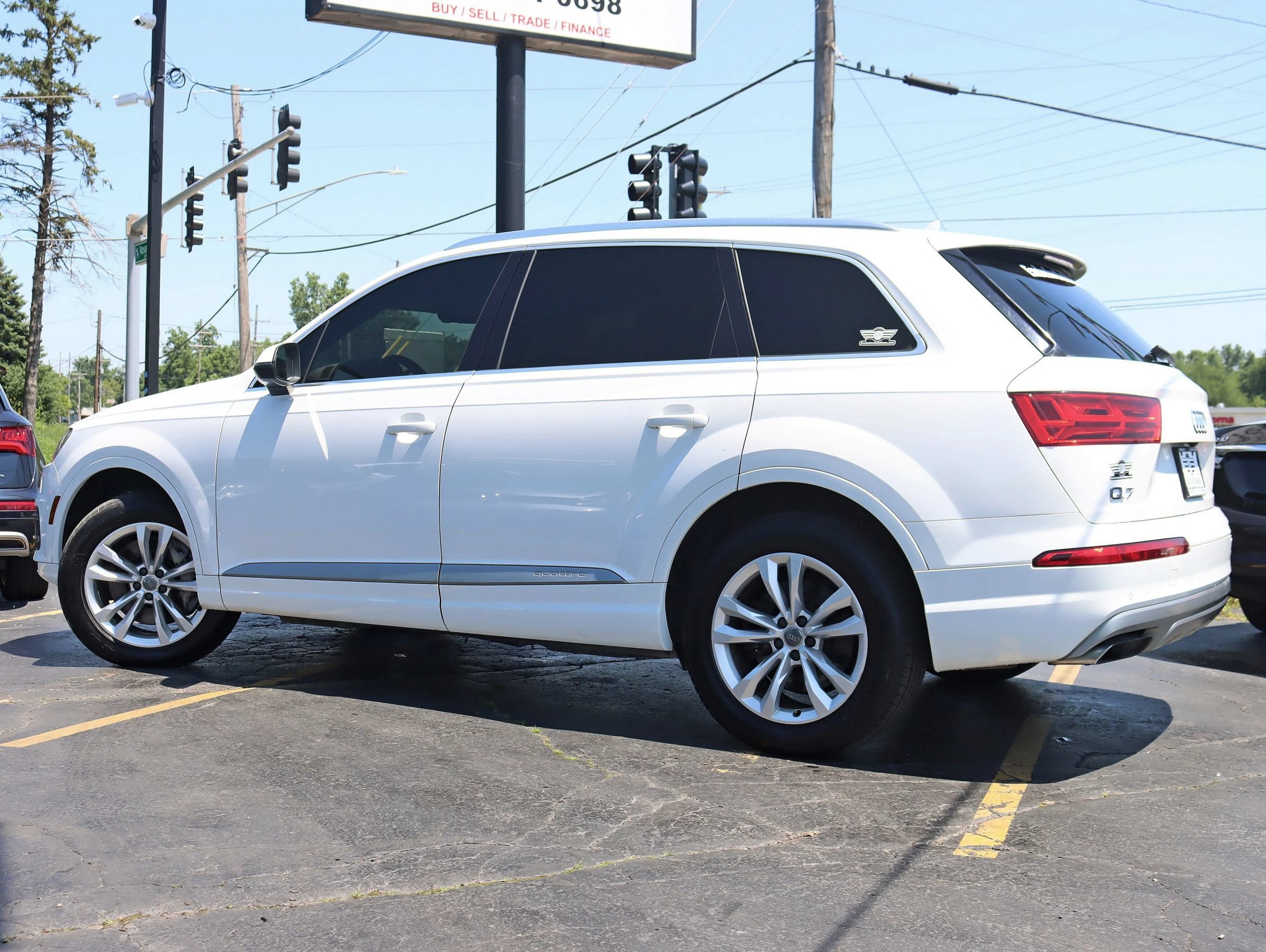 Used 2017 Audi Q7 2.0T Premium Plus w/ Premium Plus Package AWD/4WD image 11