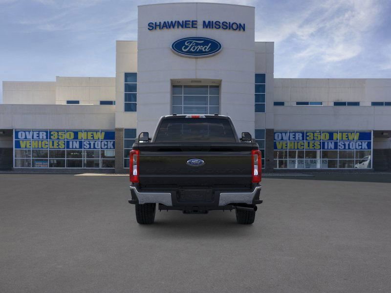 New 2025 Ford F350 XLT w/ FX4 Off-Road Package image 5