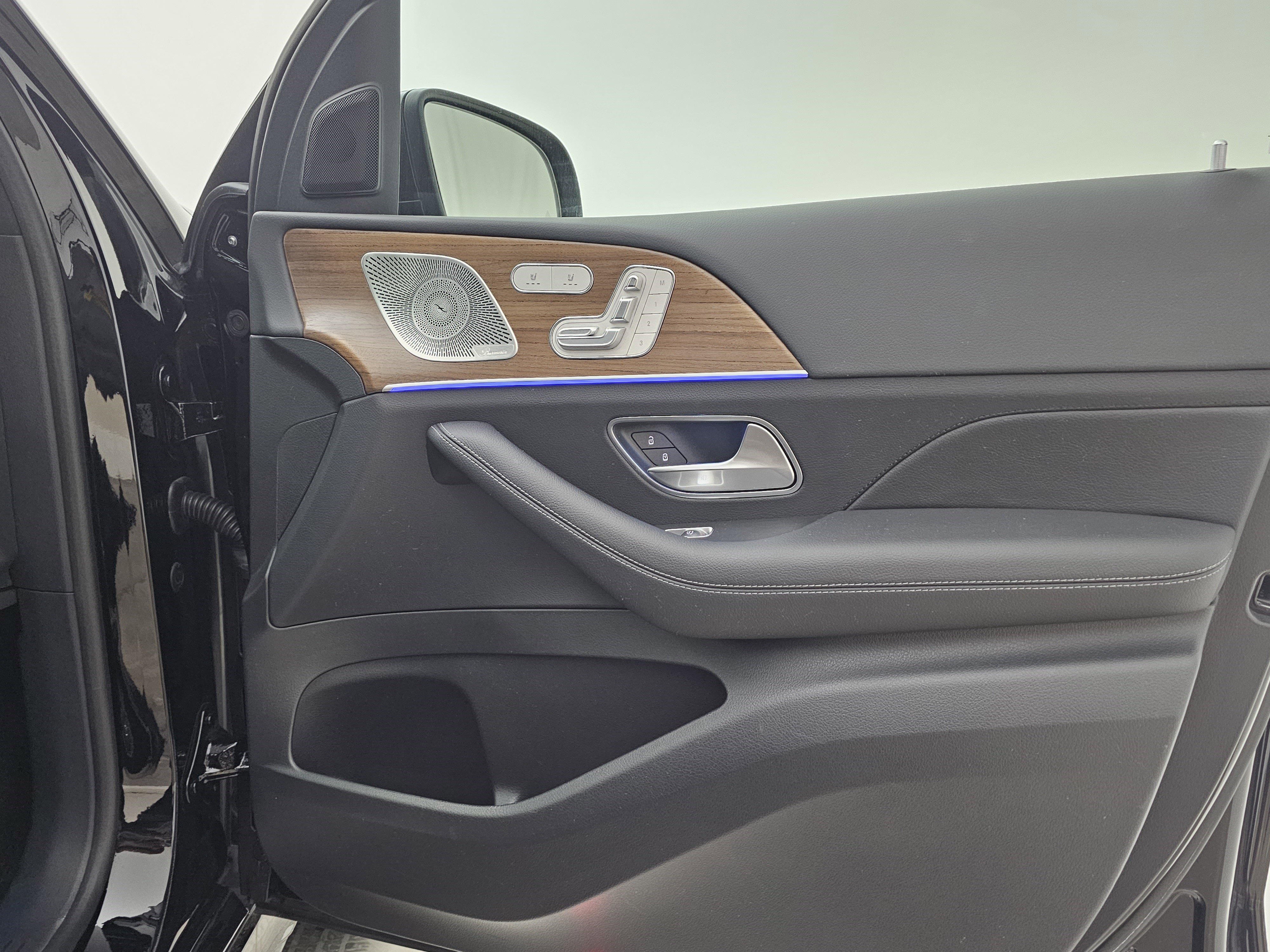 Certified 2024 Mercedes-Benz GLS 450 4MATIC image 17