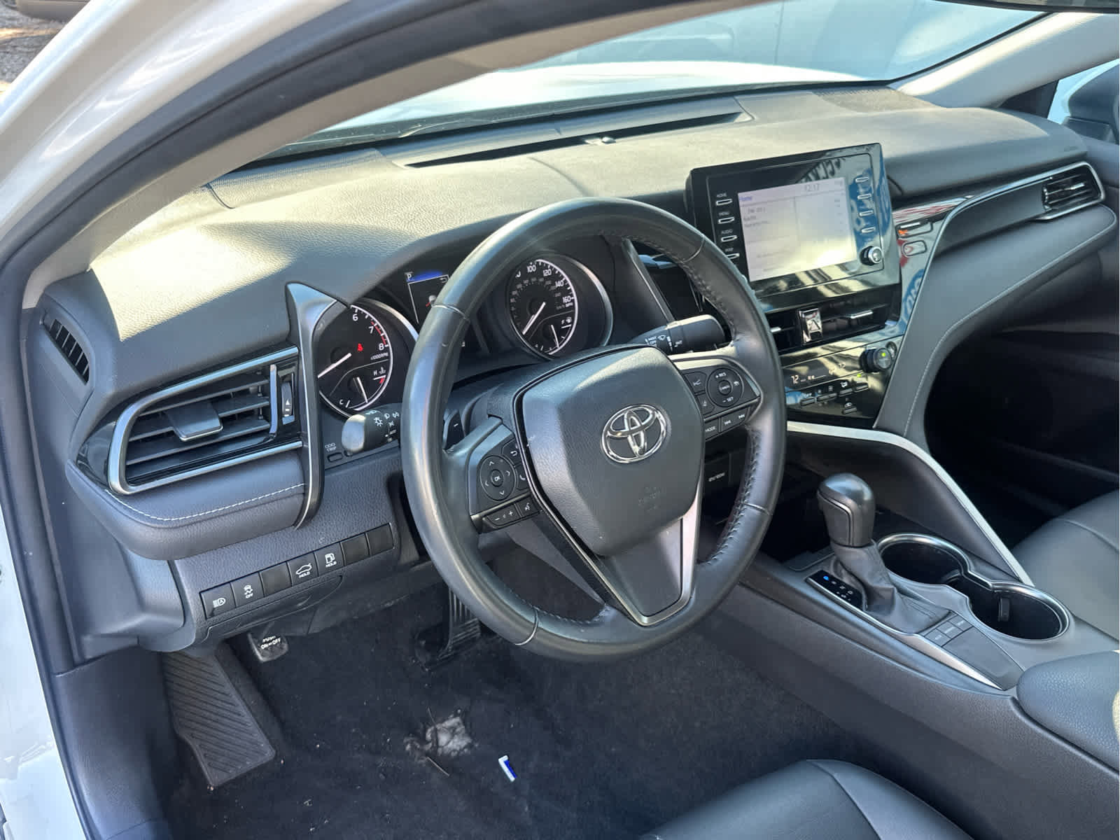 Used 2024 Toyota Camry SE image 21