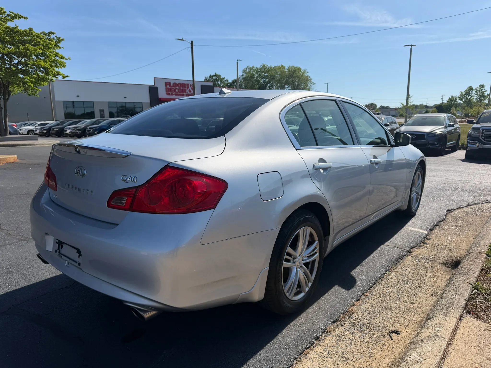 Used 2015 INFINITI Q40 AWD w/ Navigation Package image 7