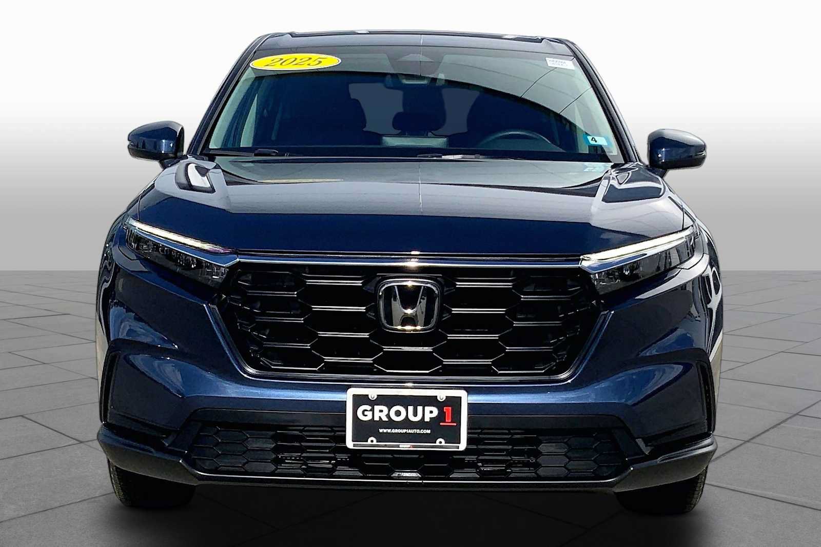 Used 2025 Honda CR-V LX image 3