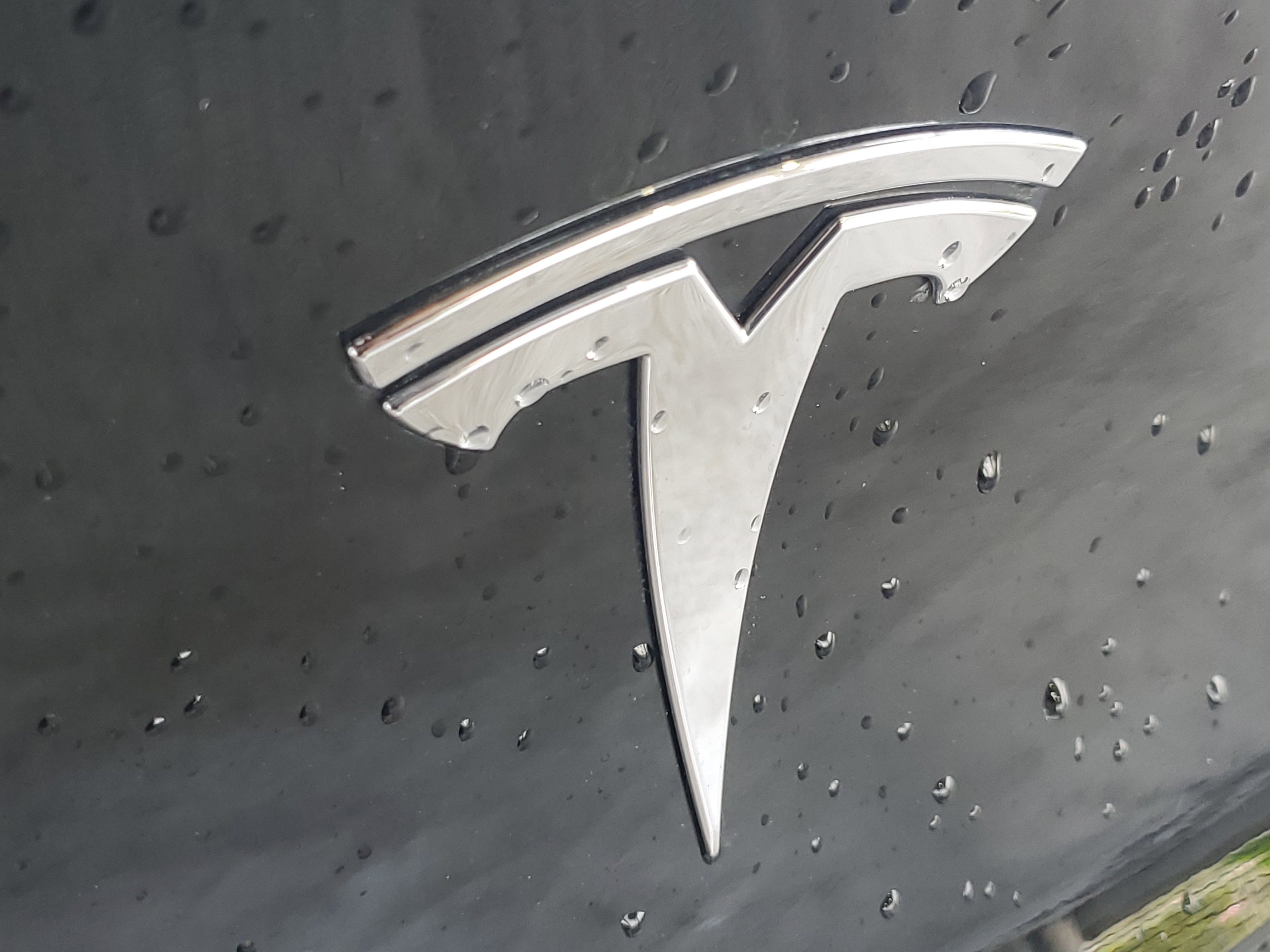 Used 2021 Tesla Model Y Long Range AWD/4WD image 5