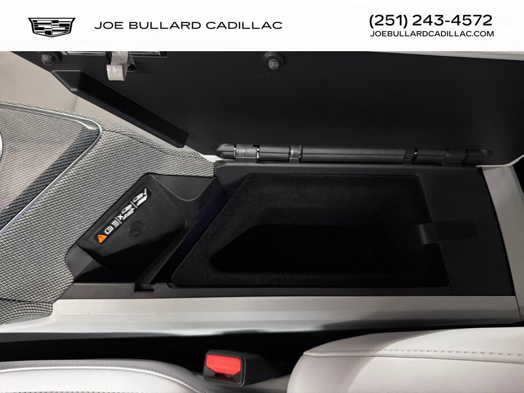 New 2027 Cadillac Optiq Luxury AWD/4WD image 36