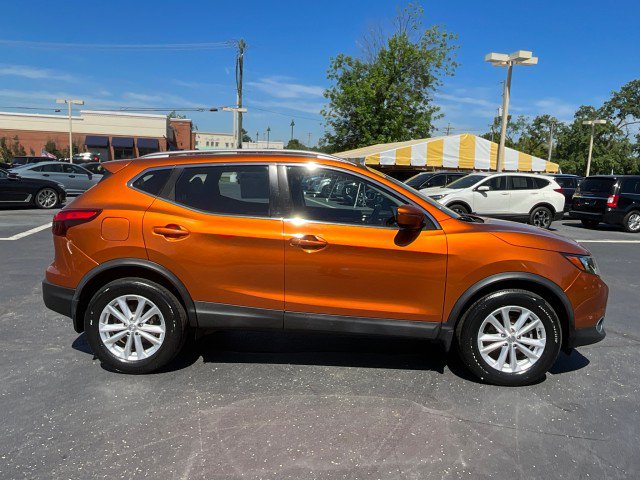 Used 2017 Nissan Rogue Sport SV w/ SV All-Weather Package FWD image 8