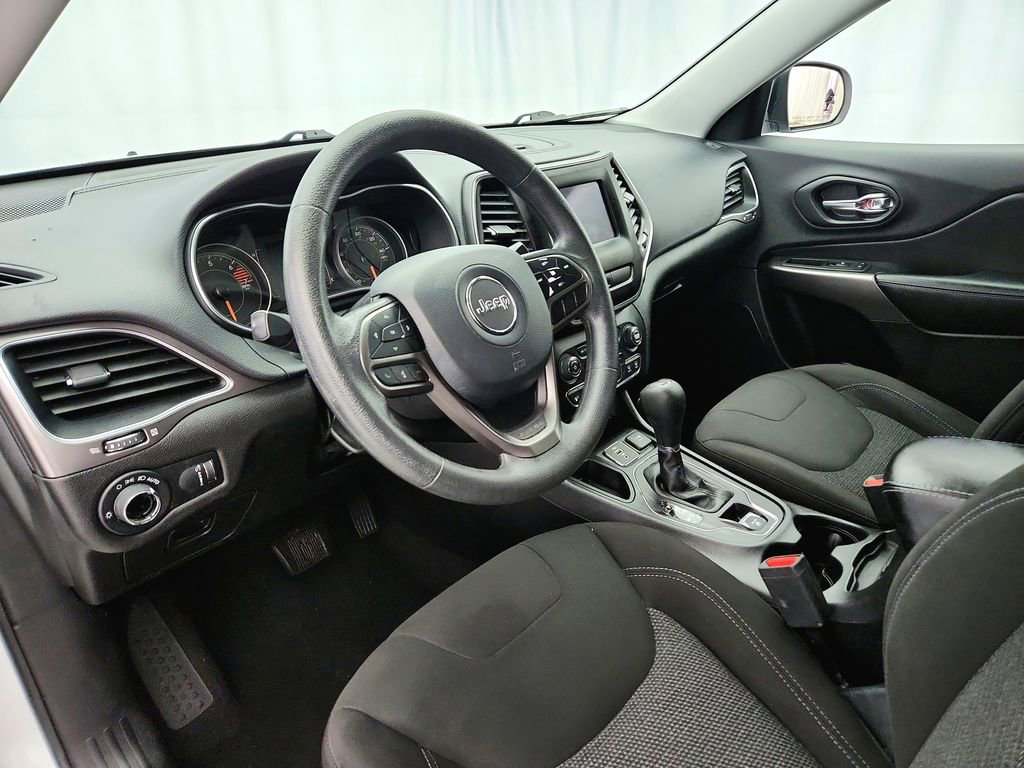 Used 2020 Jeep Cherokee Latitude image 11