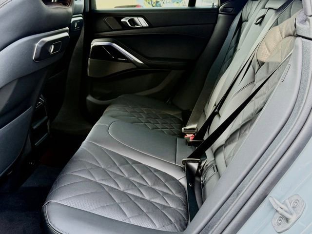 New 2026 BMW X6 xDrive40i w/ Premium Package AWD/4WD image 27