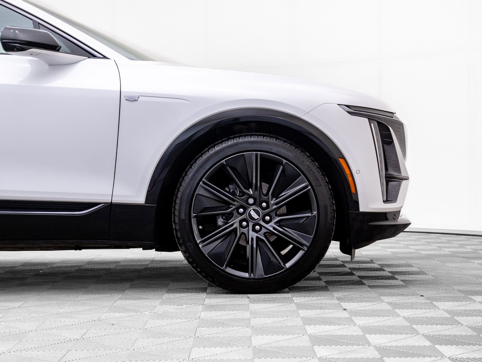 Used 2024 Cadillac Lyriq Sport image 35