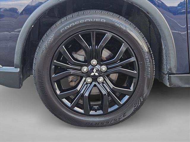 Used 2019 Mitsubishi Outlander SE image 26