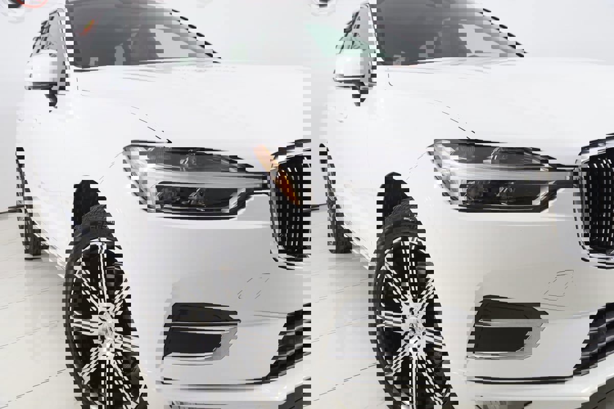 Used 2021 Volvo XC60 T5 Inscription w/ Protection Package Premier image 19