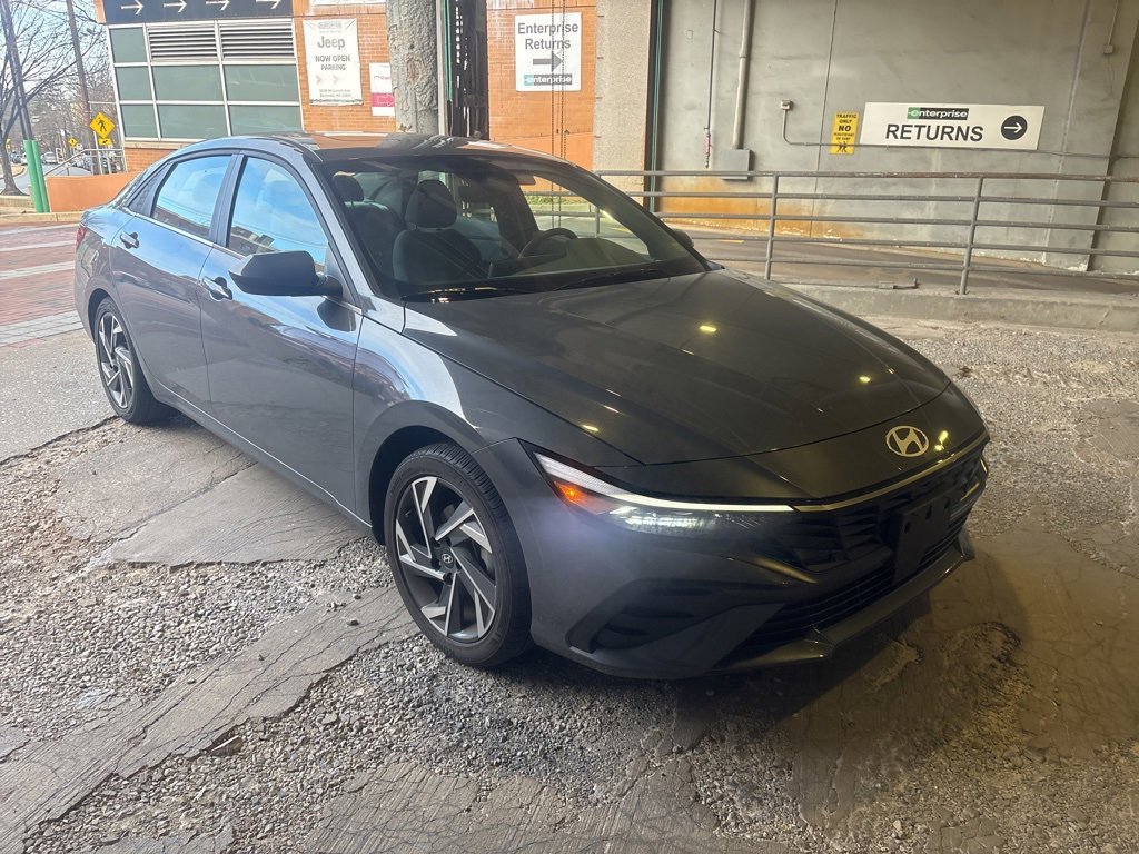 Used 2024 Hyundai Elantra SEL w/ Convenience Package image 1