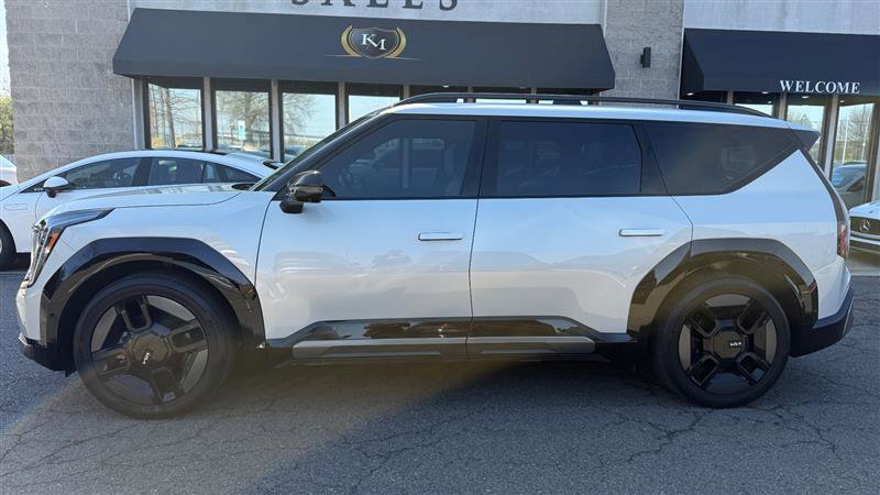 Used 2024 Kia EV9 GT-Line image 2