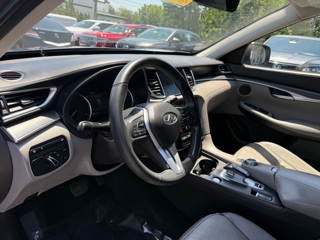 Used 2023 INFINITI QX50 Luxe AWD/4WD image 12