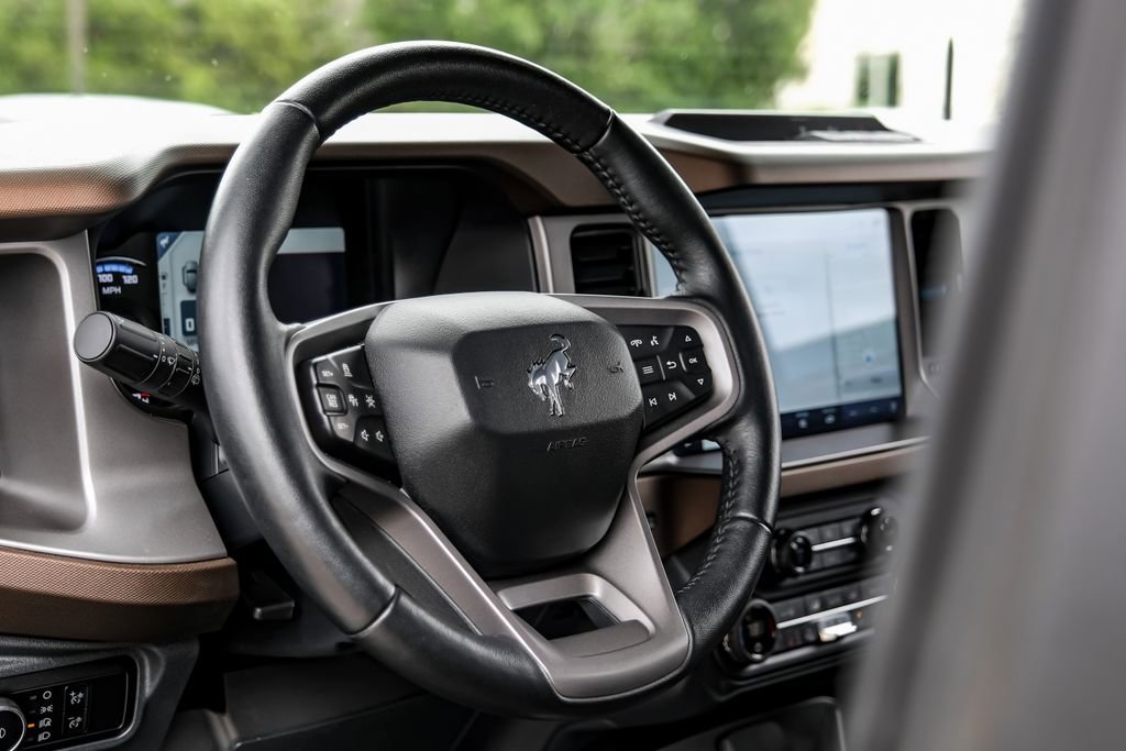 Used 2023 Ford Bronco Outer Banks image 13