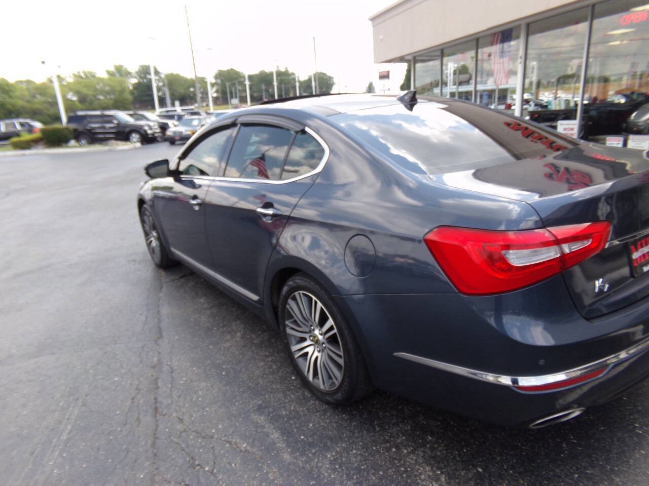 Used 2015 Kia Cadenza Premium w/ Luxury Package FWD image 40