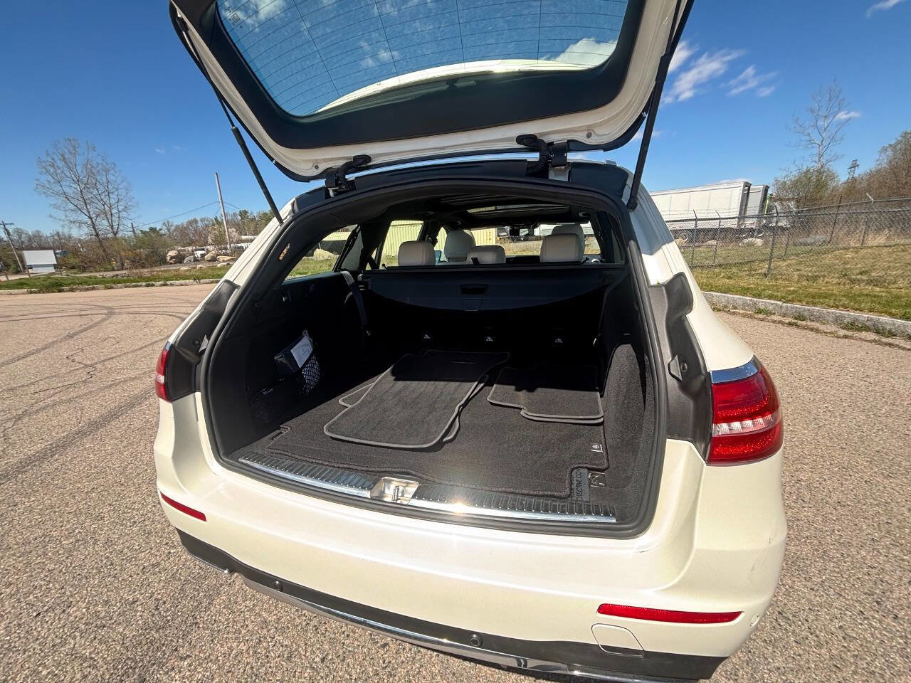 Used 2019 Mercedes-Benz E 450 4MATIC Wagon image 16