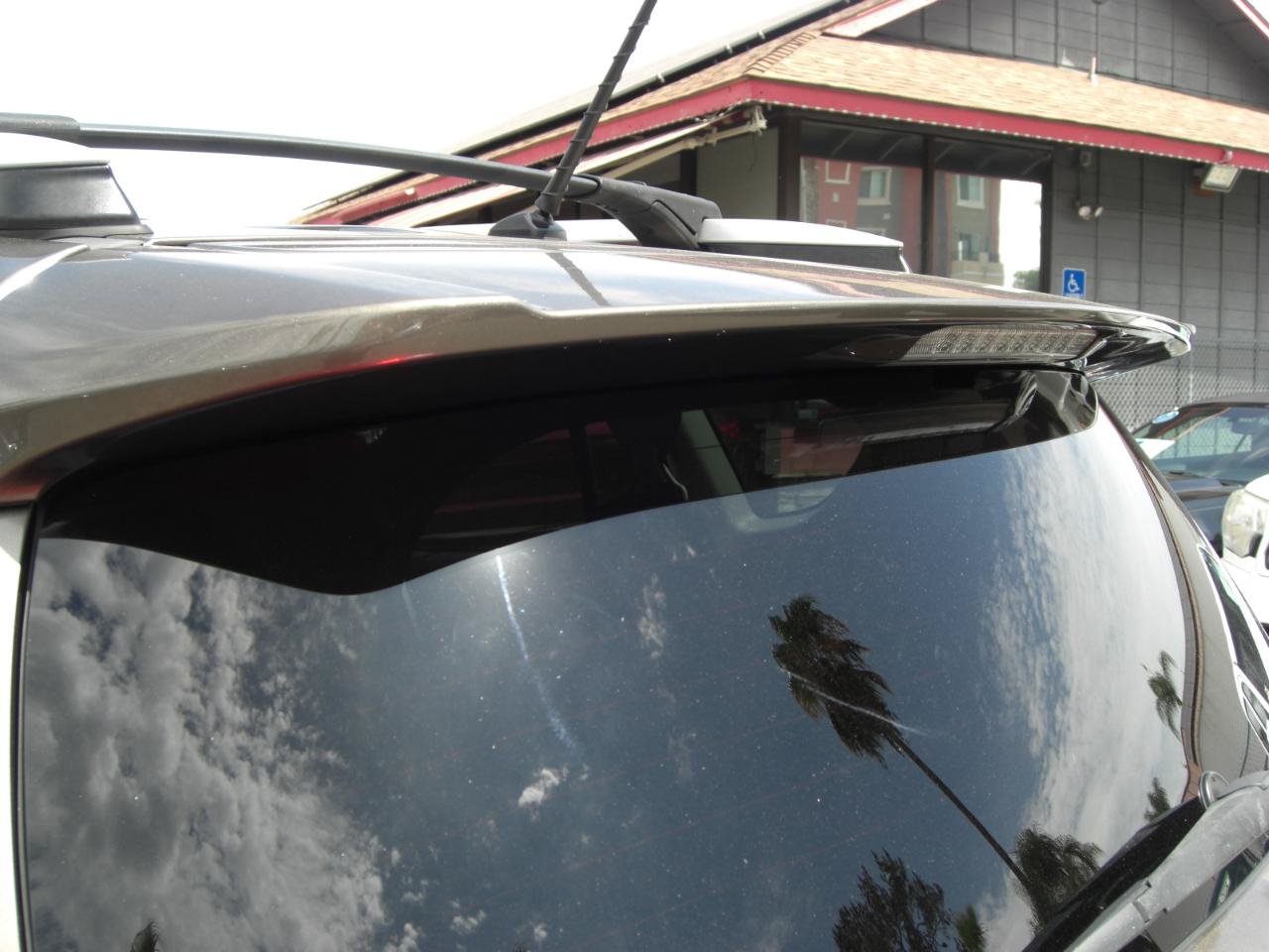 Used 2015 Toyota RAV4 LE FWD image 16