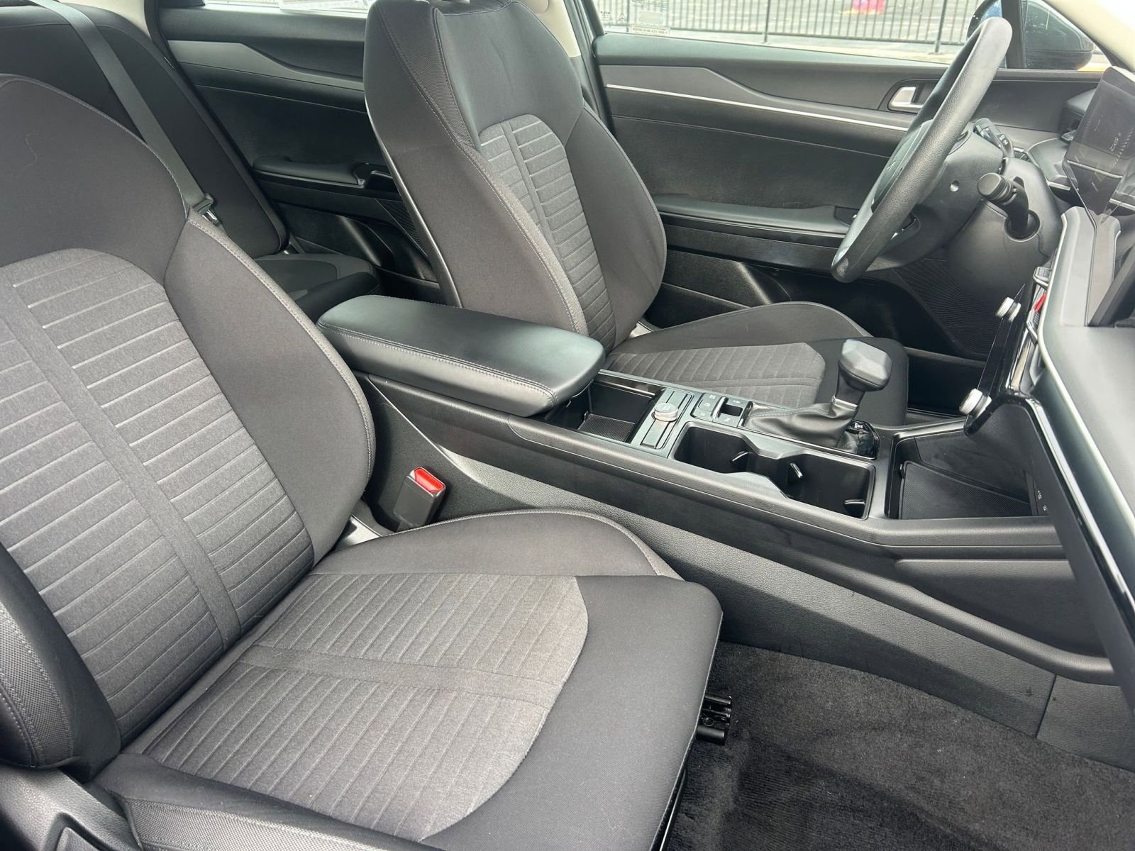 Used 2025 Kia K5 LXS image 36