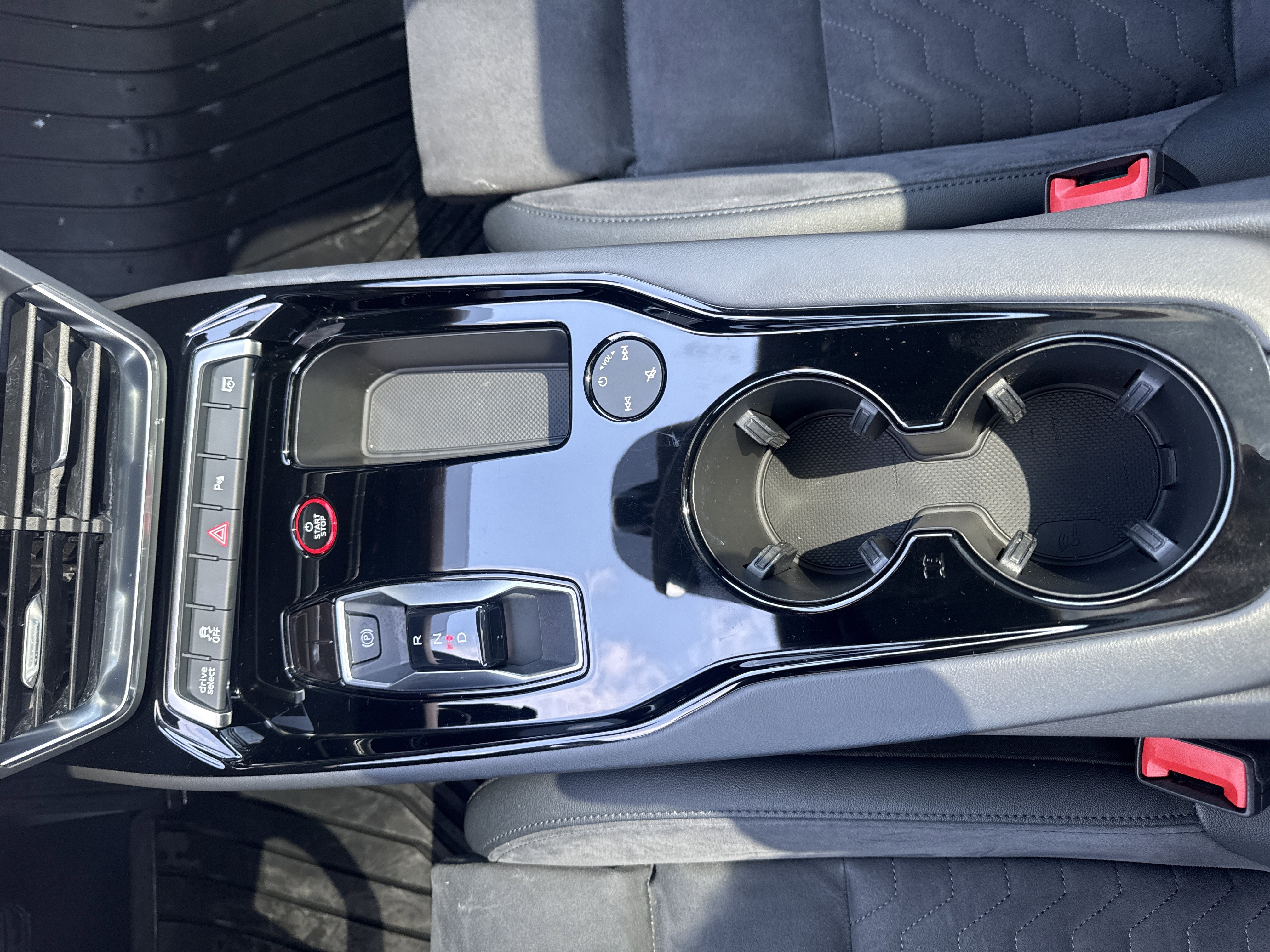 Certified 2023 Audi e-tron GT Premium Plus AWD/4WD image 8