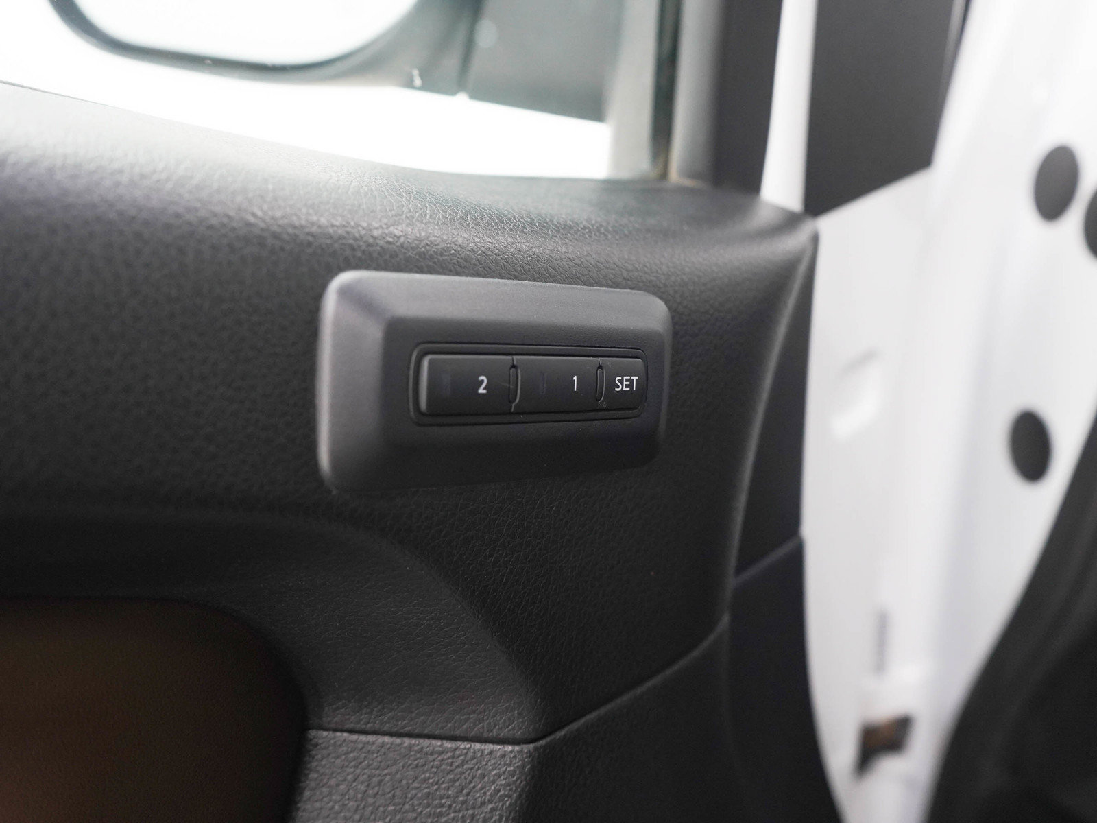 Used 2023 Nissan Titan Platinum Reserve w/ Off Road Protection Package AWD/4WD image 23