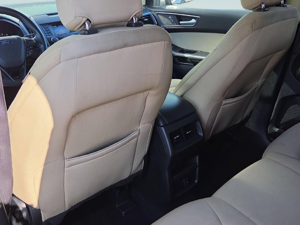 Used 2019 Ford Edge SE FWD image 23