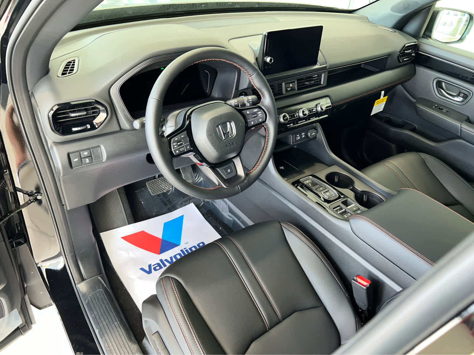 New 2025 Honda Pilot TrailSport image 17