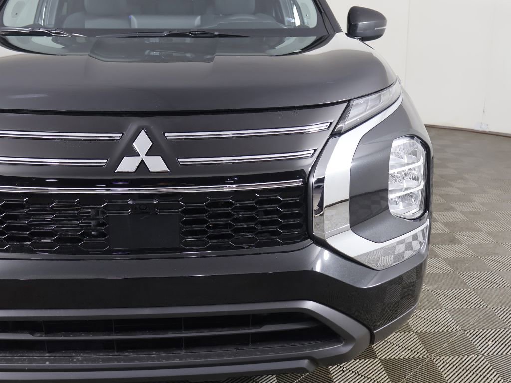 New 2026 Mitsubishi Outlander ES FWD image 13
