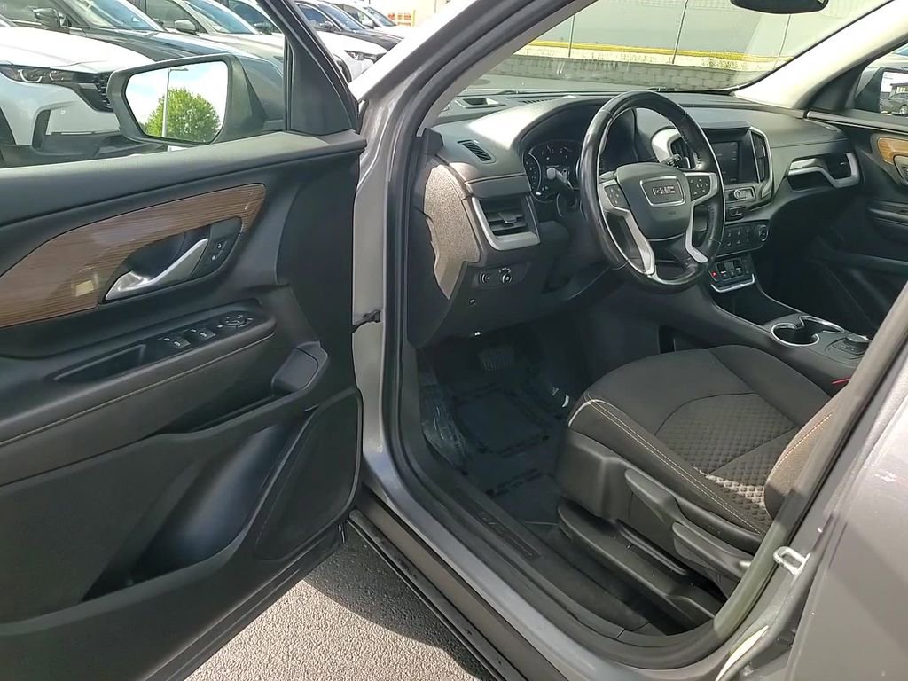 Used 2020 GMC Terrain SLE image 11