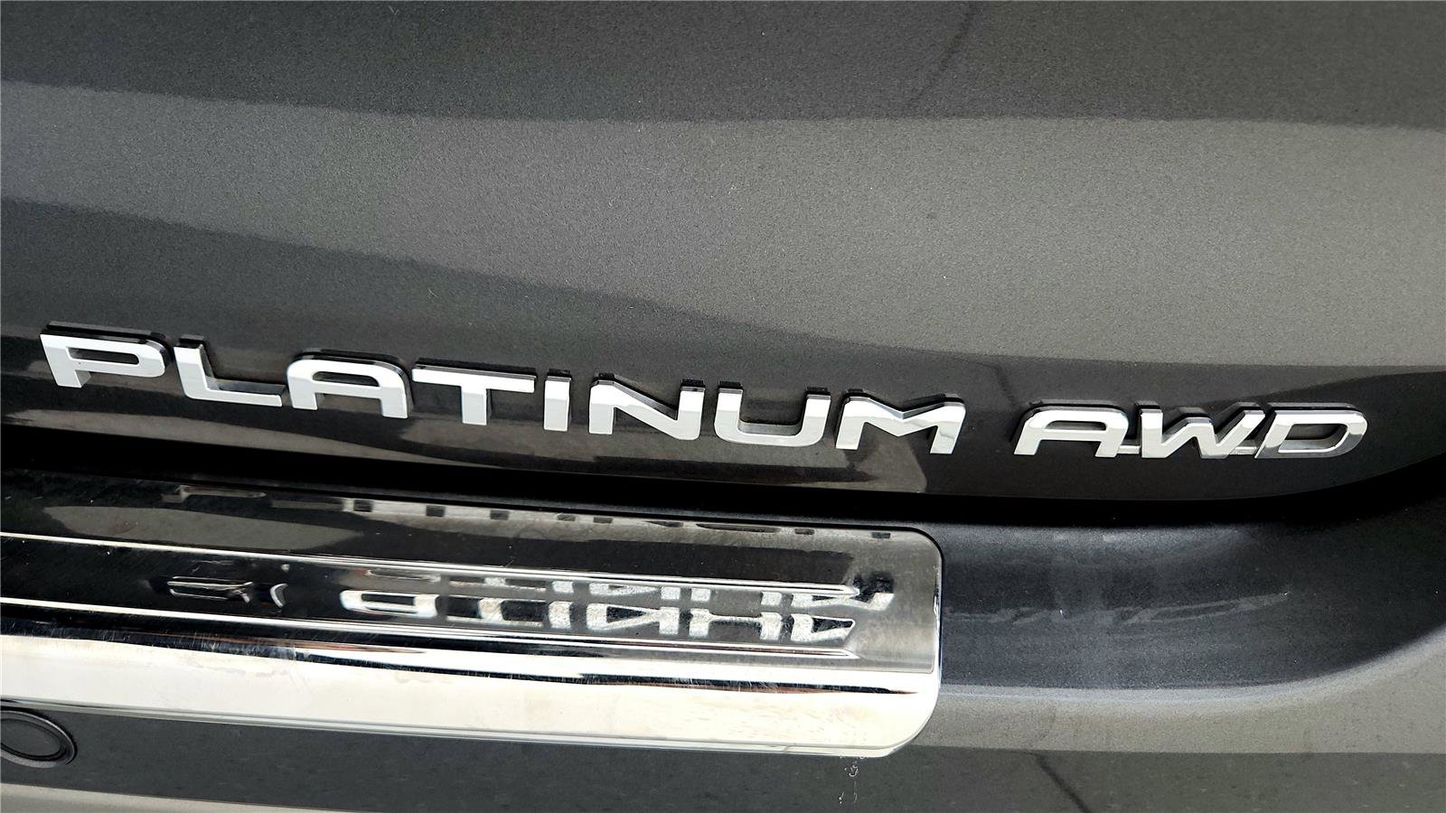 Certified 2025 Toyota Highlander Platinum image 14