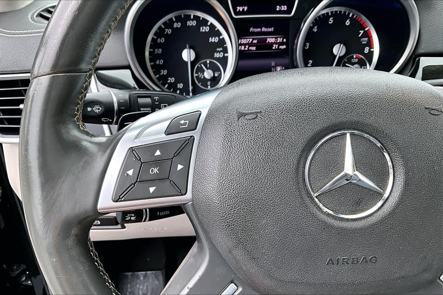 Used 2015 Mercedes-Benz GL 450 4MATIC image 24