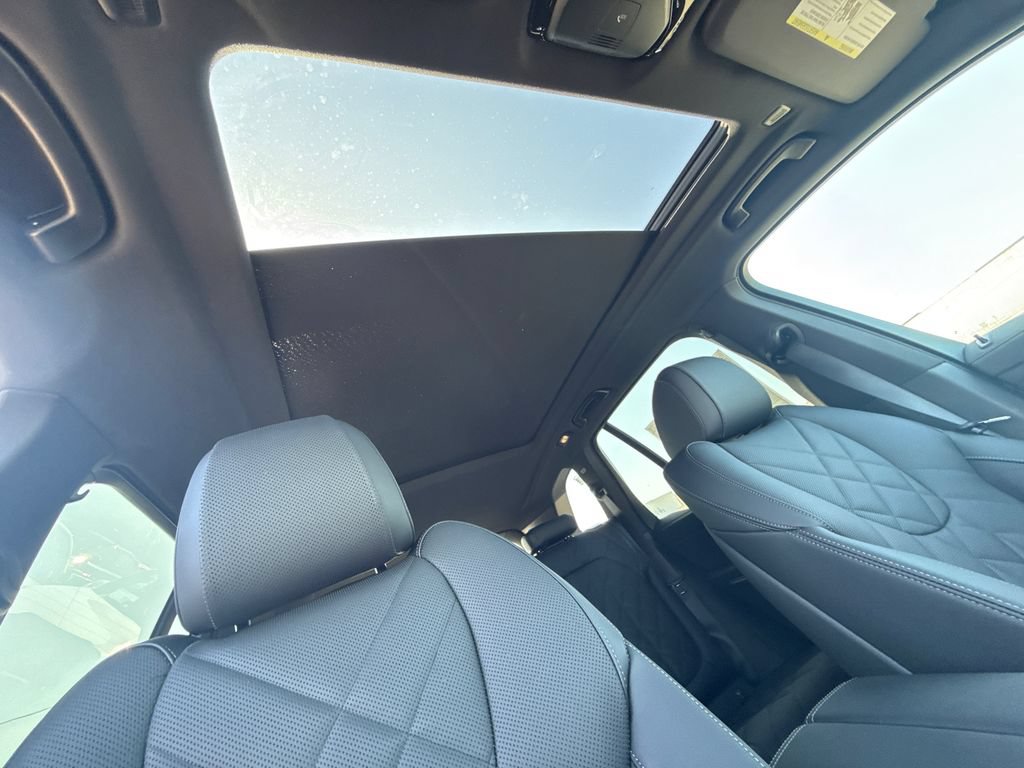 New 2026 BMW X5 xDrive40i w/ M Sport Package AWD/4WD image 15