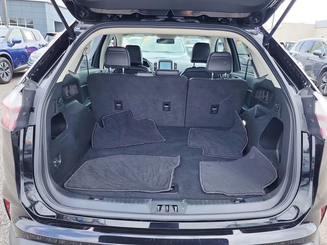 Used 2024 Ford Edge SEL image 3