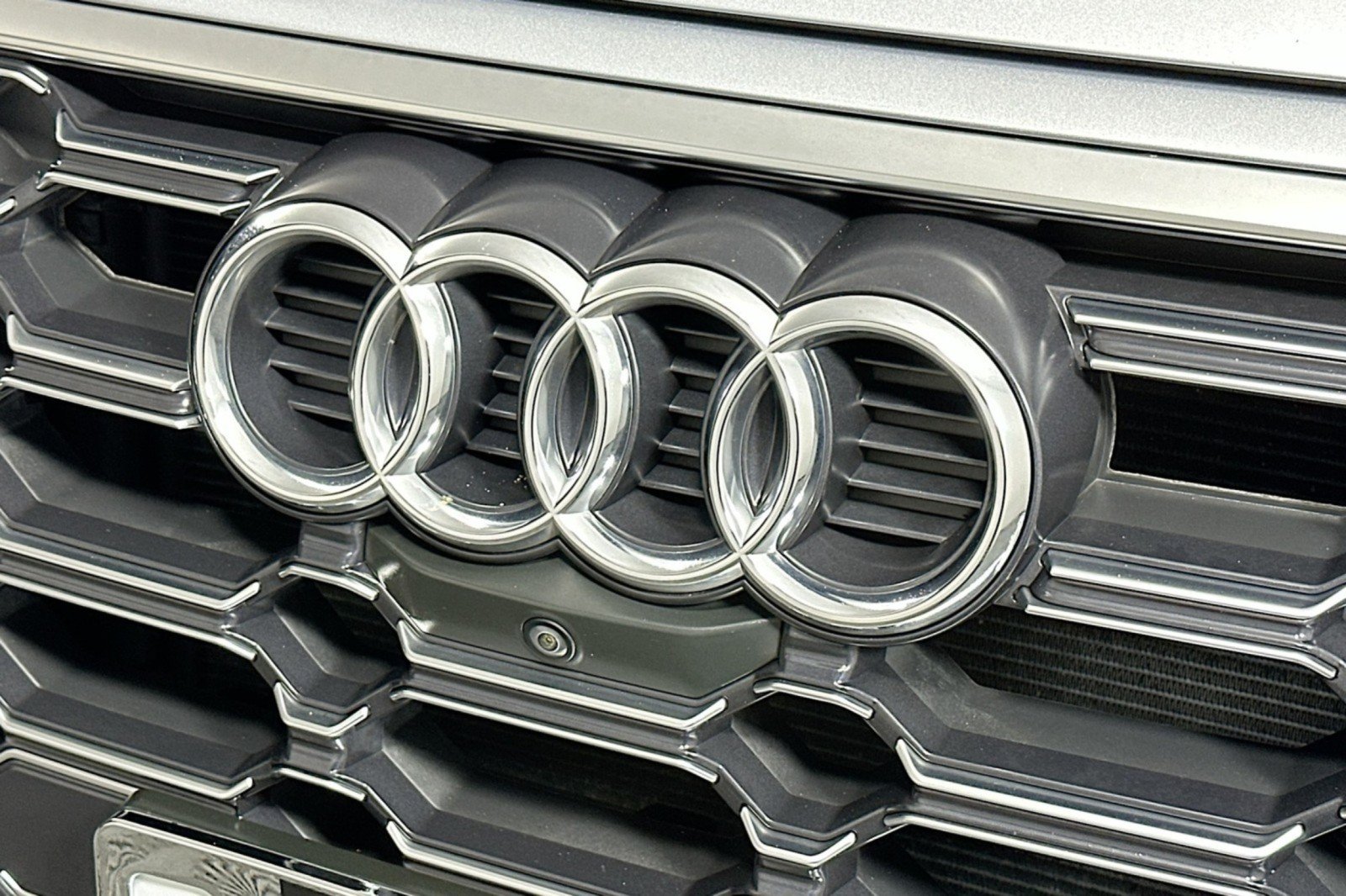 Used 2023 Audi SQ5 Prestige w/ Prestige Package AWD/4WD image 15