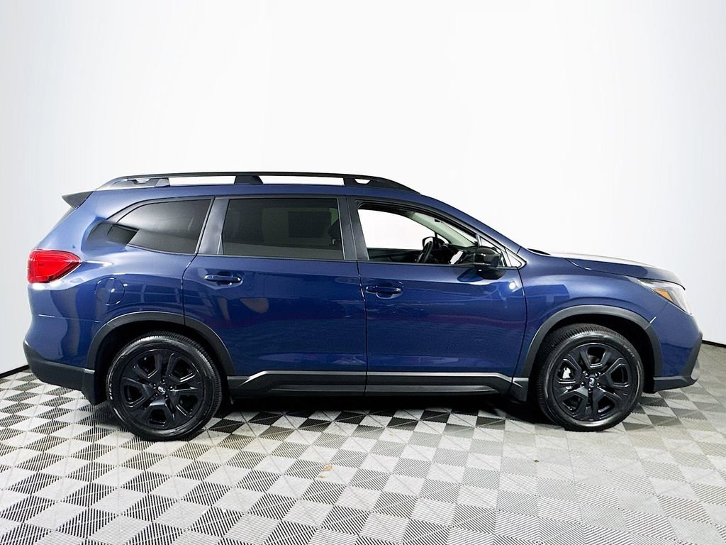 Used 2025 Subaru Ascent Bronze Edition image 8